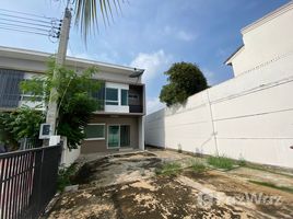 在Indy Prachauthit 2出售的2 卧室 联排别墅, Nai Khlong Bang Pla Kot, Phra Samut Chedi, 北榄府