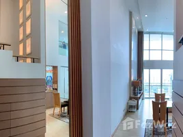 2 Bedroom Condo for rent at The Rajdamri, Pathum Wan, Pathum Wan, Bangkok, Thailand