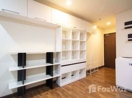 1 спален Кондо в аренду в Le Luk Condominium, Phra Khanong Nuea