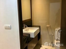 2 спален Кондо на продажу в Sathorn Gardens, Thung Mahamek