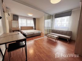 อพาร์ทเม้นท์ 1 ห้องนอน ให้เช่า ในโครงการ ลุมพินีเพลส สวนพลู-สาทร, ทุ่งมหาเมฆ