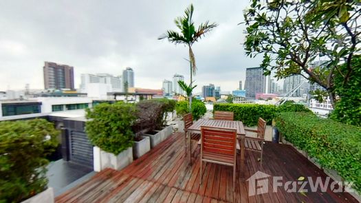 Fotos 1 of the Communal Garden Area at D65 Condominium