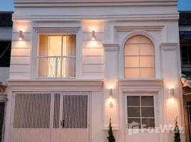 4 Bedroom Townhouse for sale in Bang Chak, Bangkok, Bang Chak