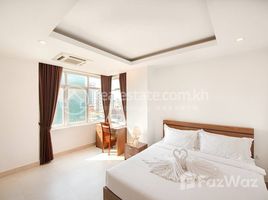 2 Habitación Apartamento en alquiler en Queen Mansion | Two Bedrooms for rent, Tuol Tumpung Ti Muoy