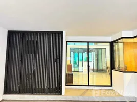 3 chambre Maison de ville à vendre à Glam Ladprao 71., Lat Phrao, Lat Phrao, Bangkok, Thaïlande