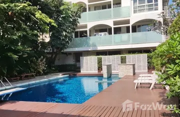 Tree Apartment in คลองตันเหนือ, Бангкок