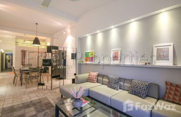 Renovated 3 BR apartment Riverside $190000 in Phsar Chas, 金边