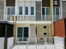 4 Bedroom House for sale at Golden Town Rattanathibet-Bangplu Station, Bang Rak Yai, Bang Bua Thong