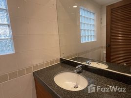 3 спален Кондо в аренду в P.R. Home 3, Khlong Tan Nuea