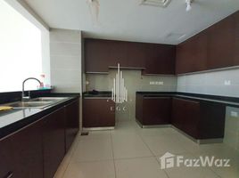 2 спален Квартира на продажу в Burooj Views, Blue Towers, Al Dhafrah