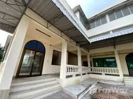 คลังสินค้า ให้เช่า ในโครงการ หมู่บ้านนภาลัย, บางนา