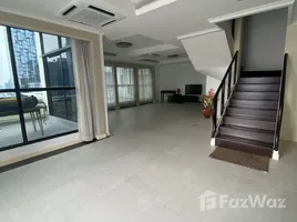 3 Bedroom Penthouse for rent at Somkid Gardens, Lumphini