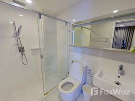 1 спален Квартира в аренду в The Room Sukhumvit 40, Phra Khanong, Кхлонг Тоеи