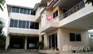 7 Schlafzimmern Haus zu verkaufen in Tha Raeng, Bangkok 