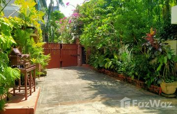 Neo Aree Court in Khlong Tan, Bangkok