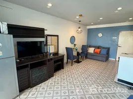 1 Bedroom Condo for sale at Saranjai Mansion, Khlong Toei
