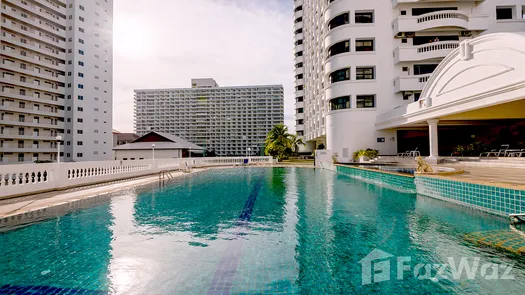 Photo 1 of the Communal Pool at Jomtien Complex