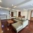 2 спален Кондо в аренду в Nagara Mansion, Lumphini