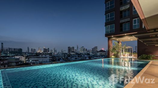 Фото 1 of the Communal Pool at Lumpini Place Ratchada-Sathu