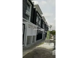 5 Bilik Tidur Rumah Bandar for sale at Sentul, Bandar Kuala Lumpur, Kuala Lumpur, Kuala Lumpur