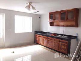 4 Bedrooms Townhouse for rent in Kampong Samnanh, Kandal Other-KH-75573