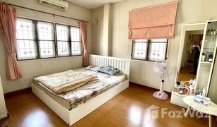 4 Bedrooms House for sale in Sai Mai, Bangkok Monchaya 4