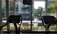 Фото 2 of the Communal Gym at The Room Ratchada-Ladprao