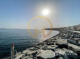 5 спален Таунхаус на продажу в Sur La Mer, La Mer, Jumeirah