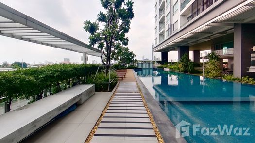 Photo 1 of the Piscine commune at The Room Sathorn-Taksin