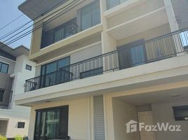 7 Bedroom Villa for sale at Golden Prestige Watcharapol-Sukhapiban 5, O Ngoen, Sai Mai, Bangkok