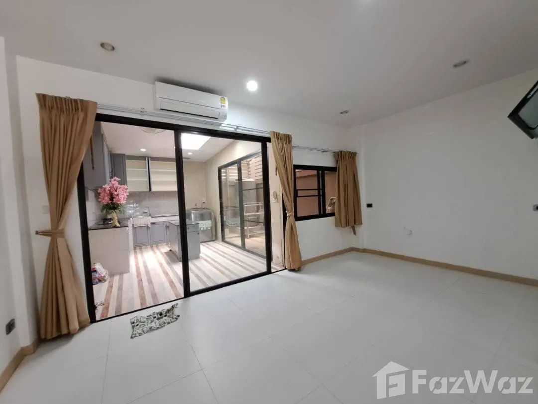 3 Bedroom Townhouse for rent at Haus Niche — photo 2