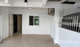 2 Schlafzimmern Reihenhaus zu verkaufen in Khlong Chaokhun Sing, Bangkok 