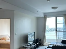 1 Bedroom Condo for rent at Supalai River Place, Bang Lamphu Lang, Khlong San, Bangkok