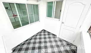 3 Bedrooms Townhouse for sale in Bang Chak, Bangkok 