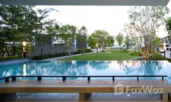 写真 3 of the Communal Pool at Unio Town Srinakarin-Bangna