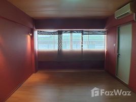 1 Schlafzimmer Wohnung zu verkaufen im Lumpini Center Happyland, Khlong Chan