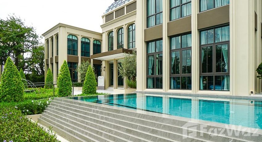 รูปถ่าย 1 of the สระว่ายน้ำ at แกรนด์ บางกอก บูเลอวาร์ด กรุงเทพกรีฑา