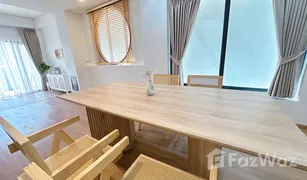 3 Bedrooms Townhouse for sale in Ratsada, Phuket 