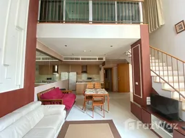 1 спален Кондо в аренду в The Emporio Place, Khlong Tan, Кхлонг Тоеи, Бангкок, Таиланд