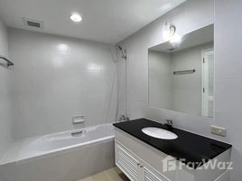 3 спален Кондо в аренду в Acadamia Grand Tower, Khlong Tan Nuea