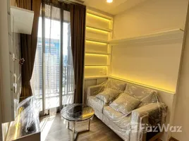 1 Bedroom Condo for rent at Oka Haus, Khlong Tan