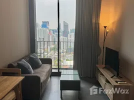 Edge Sukhumvit 23에서 임대할 1 침실 콘도, Khlong Toei Nuea