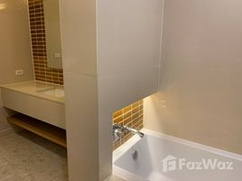 2 спален Кондо в аренду в Chatrium Residence Riverside, Wat Phraya Krai