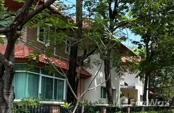 Palmtree Place at Nichada Thani in Bang Talat, Нонтабури