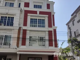 320 ตรม. Office for rent at พลัส พาร์ค อเวนิว ลาซาล - ศรีนครินทร์, บางนา, บางนา, กรุงเทพมหานคร