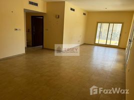 2 chambre Appartement à vendre à Golf Apartments., Al Hamra Village