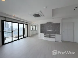 คอนโด 4 ห้องนอน ให้เช่า ในโครงการ จี.พี. แกรนด์ ทาวเวอร์, คลองเตยเหนือ