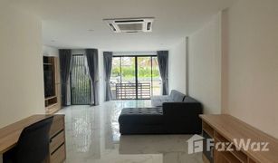 2 Schlafzimmern Reihenhaus zu verkaufen in Thep Krasattri, Phuket East Bangtao Ville