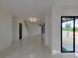 3 Habitación Adosado en venta en Baan Avarin Home, Khun Khong, Hang Dong