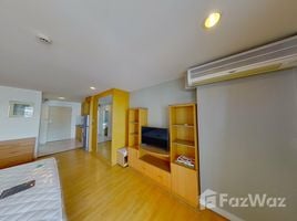 1 Bedroom Condo for rent at Silom Terrace, Si Lom